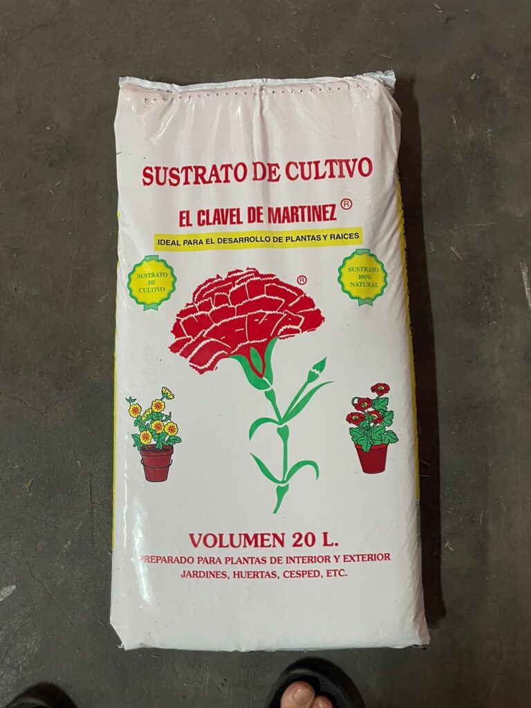 TIERRA NEGRA SACO 20L